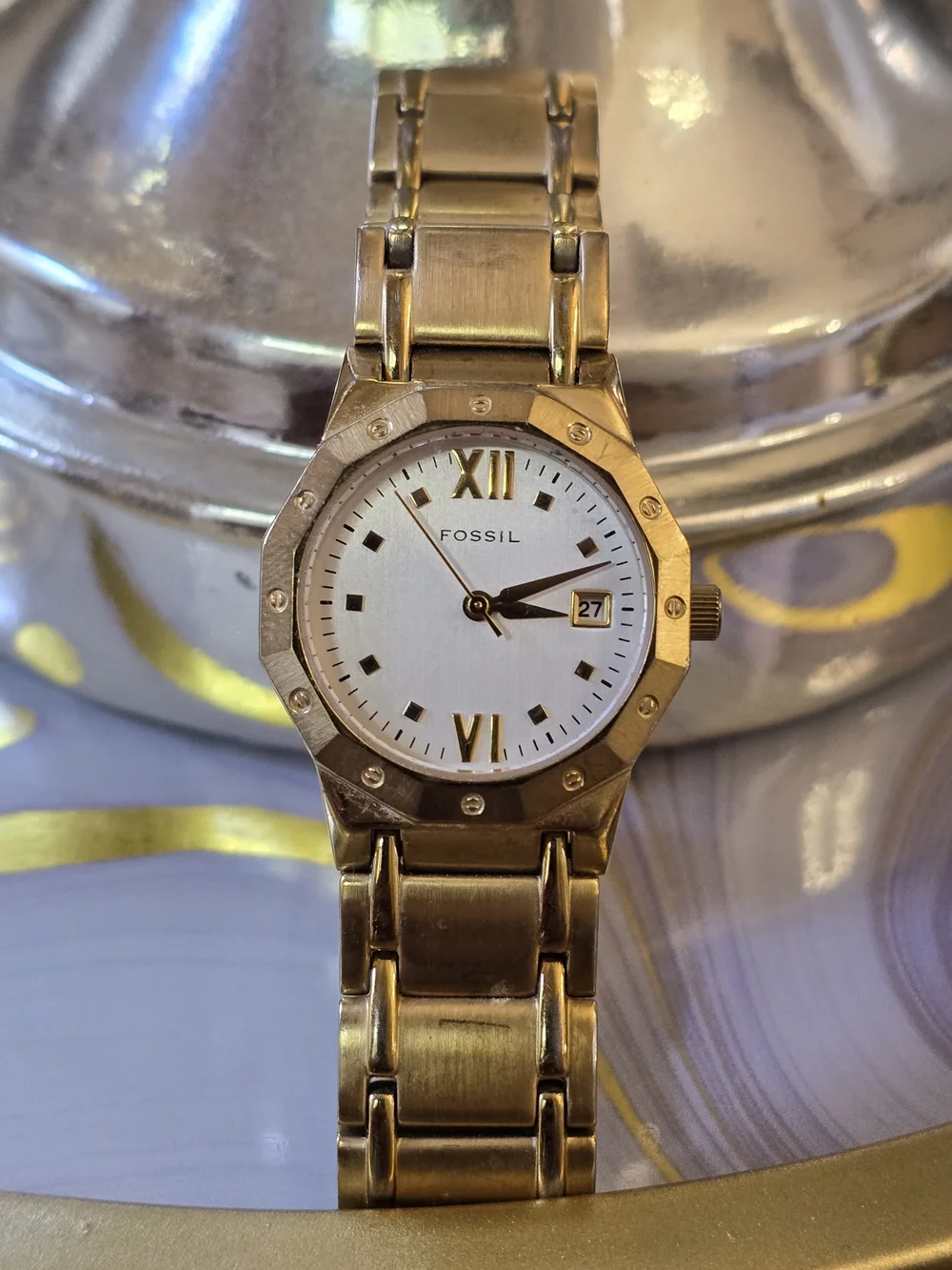 Fossil sleek wristwatch